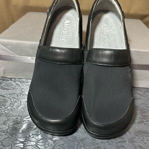 Algeria by PGlite Keli Nappa stretch Nurses shoes